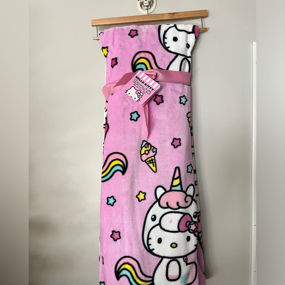 Hello Kitty Throw Blanket Rainbow Stars Ice Cream 🌈🍦60 x 70 NWT Brand New - Picture 5 of 7